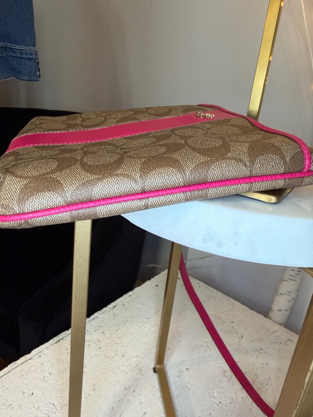 Coach NWOT  adjustable Crossbody and wristlet combo. Set.2 pan in pink. - Picture 10 of 13
